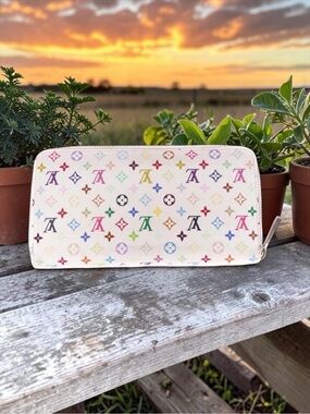 ✨ LV x Takashi Murakami White Multicolore Zippy Wallet - Orange Interior ✨